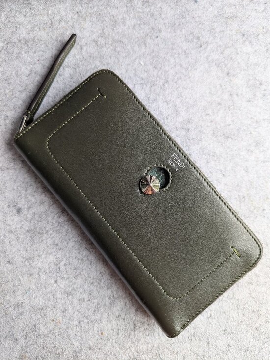 Fendi Handbags - Fendi Original Zipper Wallet with Detachable Snake Skin Card Holder